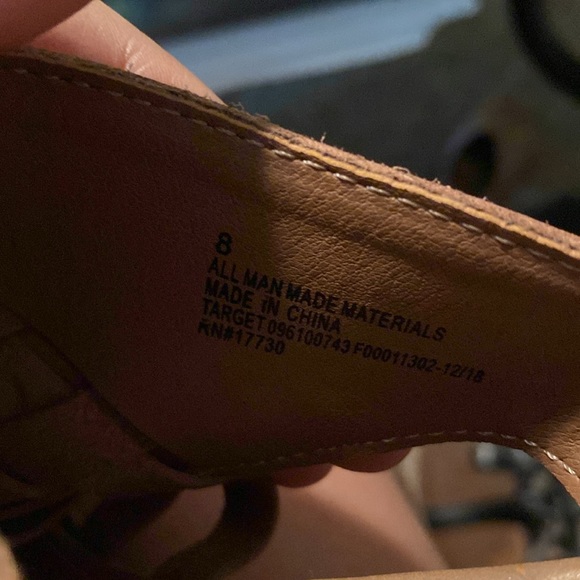 Universal Thread Sandals - Picture 3 of 4